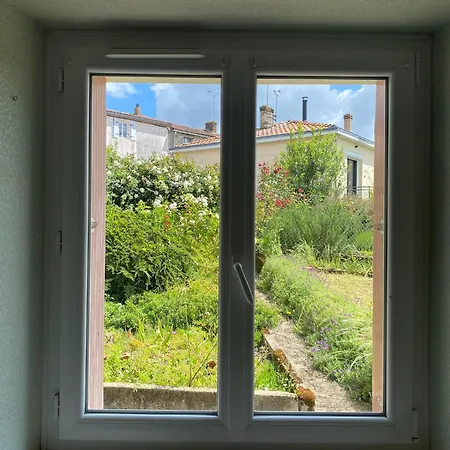 3 Semesterbostad Les Épesses